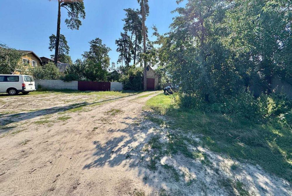 Продаж ділянки одразу біля академії спорту в Бучі! 3фасади