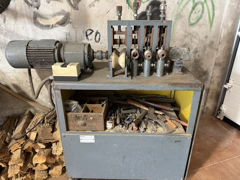 Máquina Decapar Cabos V6 220 W