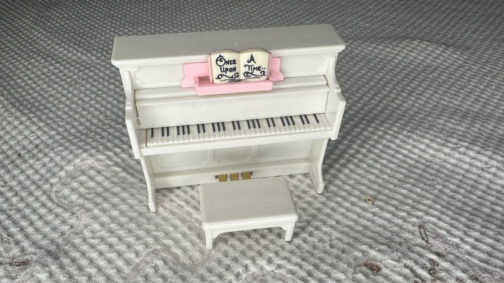 Піаніно в ляльковий будинок 1/12