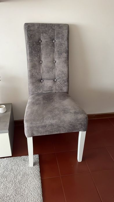 Conjunto de cadeiras de jantar