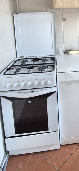 Kuchenka gazowa indesit