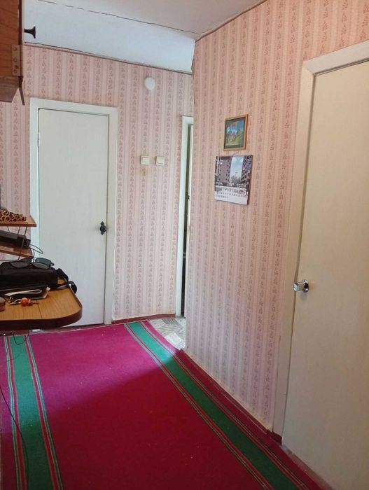 Простора 2-кімнатна квартира в центрі Глухова