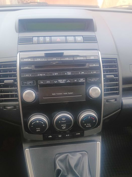 Samochód osobowy mazda 5