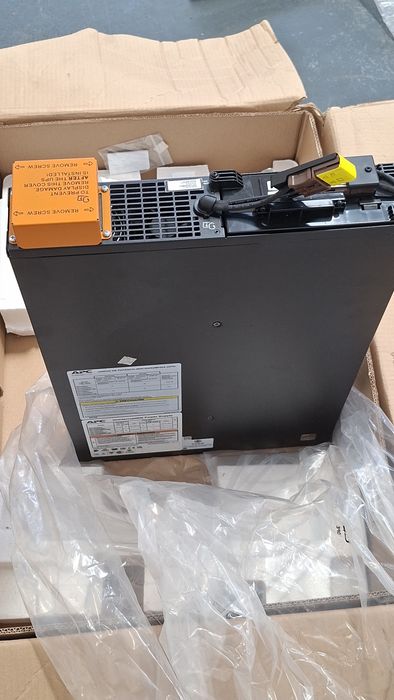 APC Easy UPS On-Line SRT2200XLI + Bateria Original APCRBC140 – Novo