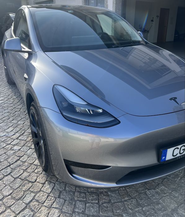Tesla Y Long Range Premium 2024