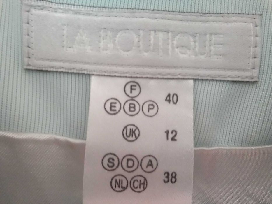 Casaco e Saia Azul Mulher - La Boutique