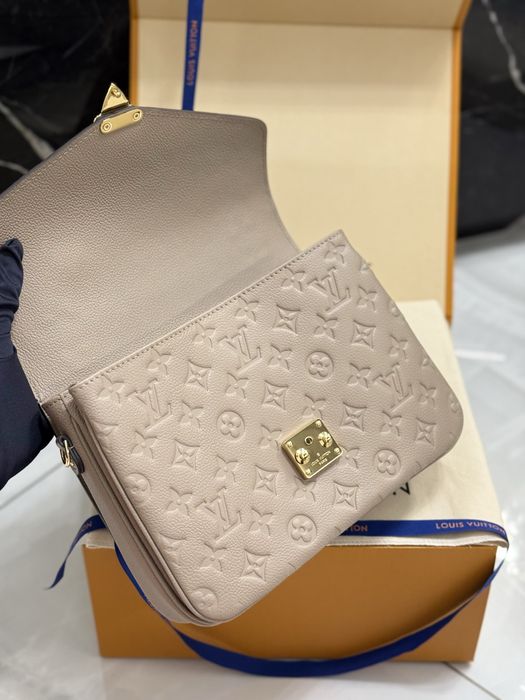 Torebka Louis Vuitton Metis Beige