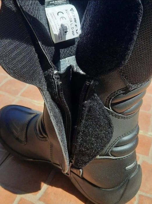 Botas Dainese Aurora usadas apenas 1 vez.
Artigo genuíno facilmente co