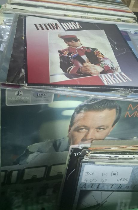 Mais de 100 discos Vinil, Venda em Lote