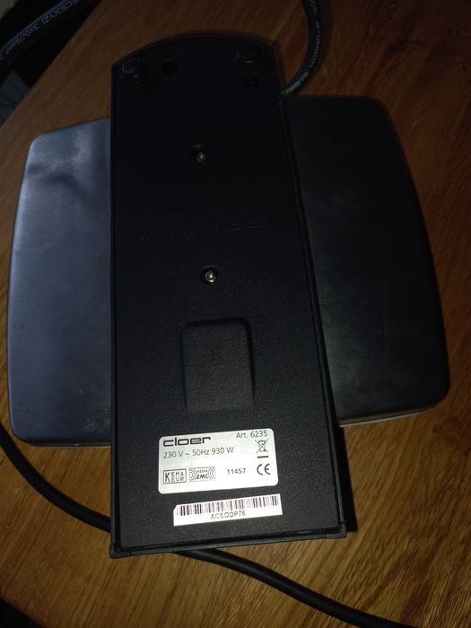 Продам сендвічницю ( для гарячих бутербродів)