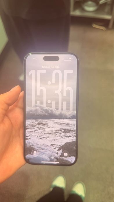 iphone 15 com 256g saude da bateria 82%