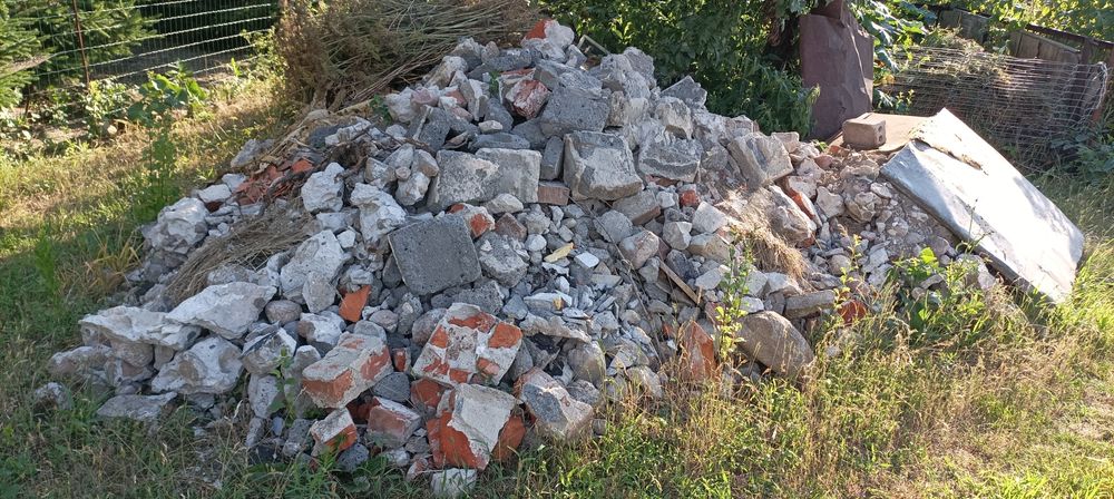 Oddam gruz zmieszany,