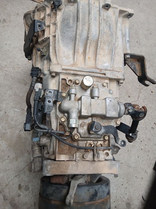 Caixa de velocidades mitsubishi fuzu mo-27 com 40.000 quilómetros