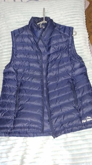 Жилетка пухова 48-50 розмір