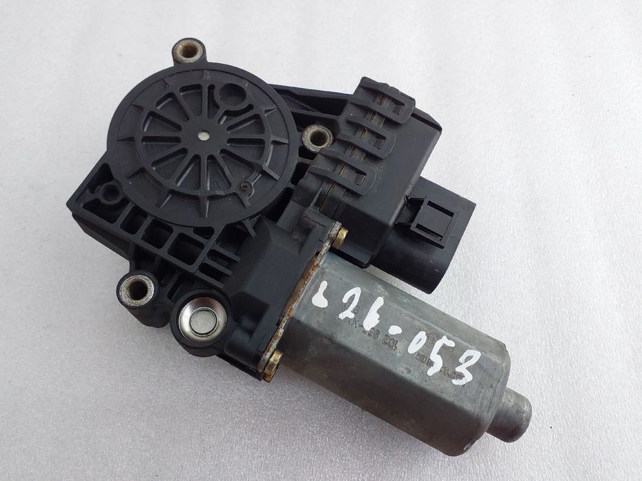 Motor vidro frente esquerdo AUDI A4 Avant (8D5, B5)