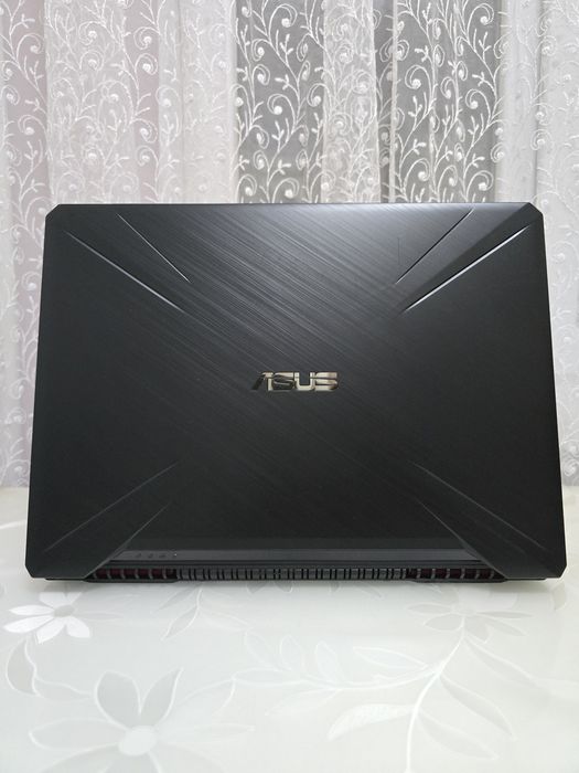Asus TUF Gaming/Ryzen 7 3750H/GTX 1650/SSD:512GB/RAM:8GB