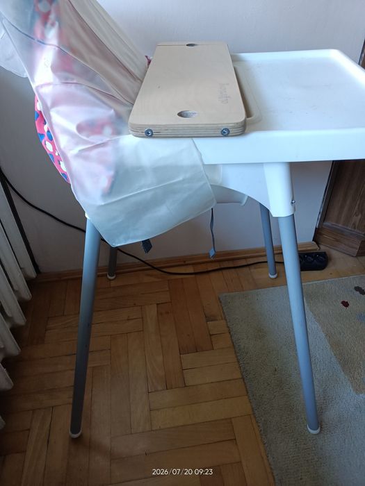Staleczek do karmienia IKEA