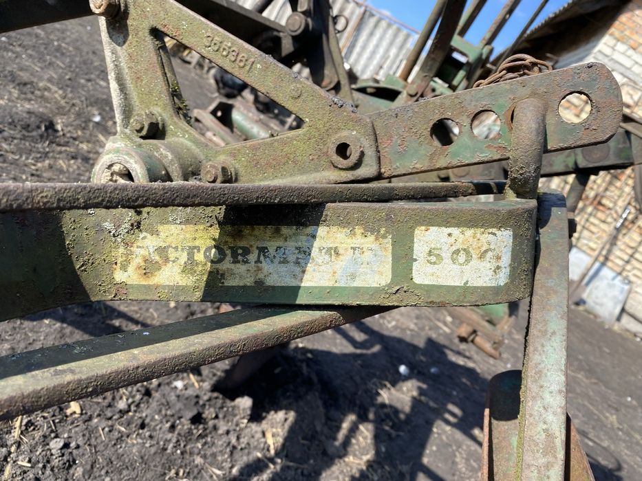 Плуг оборотний 2по25  Fella Victormat II 500.