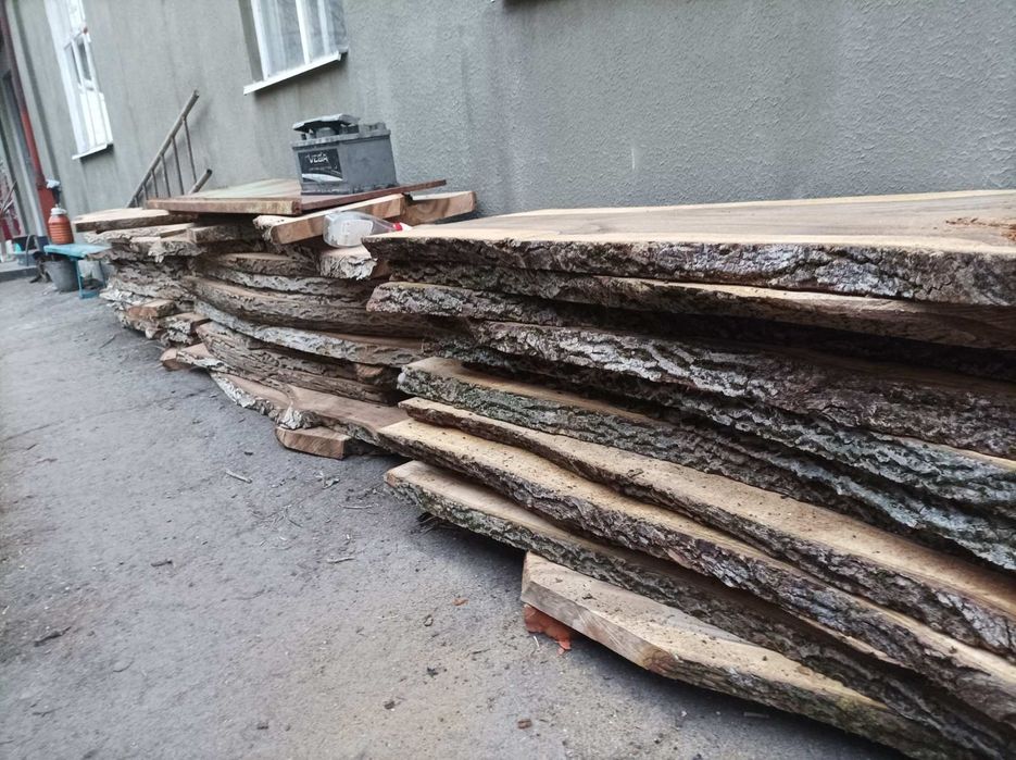 Горіхова дошка слеп
