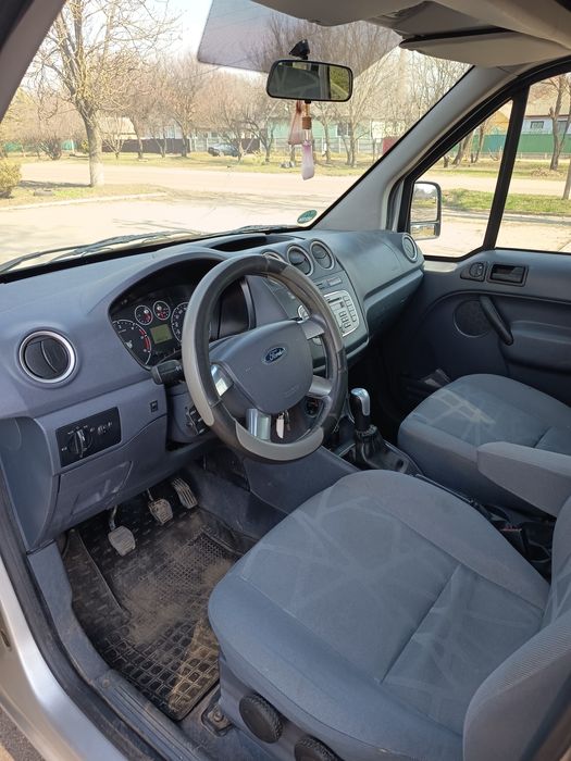 Форд Коннект 2010 пасажир