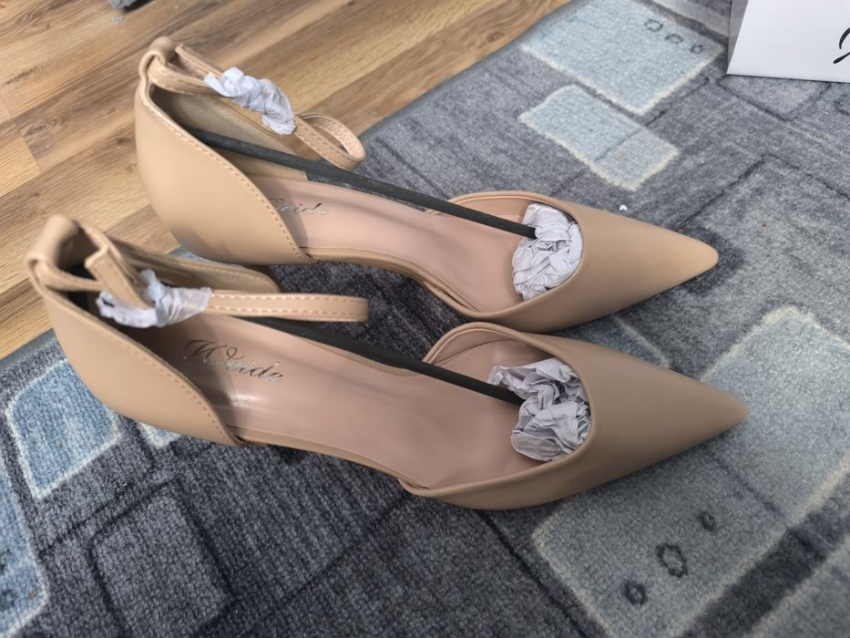 Czółenka na szpilce