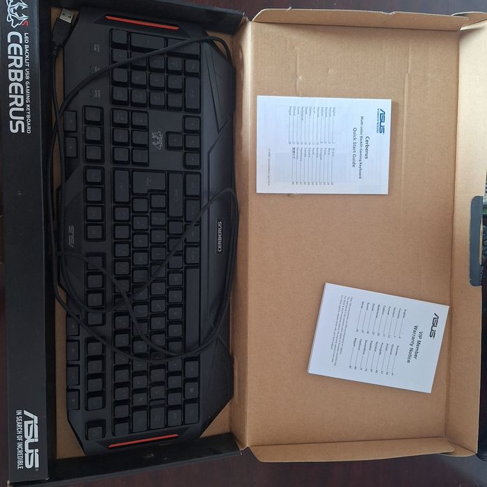 ASUS Cerberus Gaming Keyboard, Slightly Used.64585813949698121
