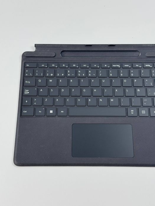 Klawiatura do tabletu Microsoft Surface Pro Signature Keyboard Black