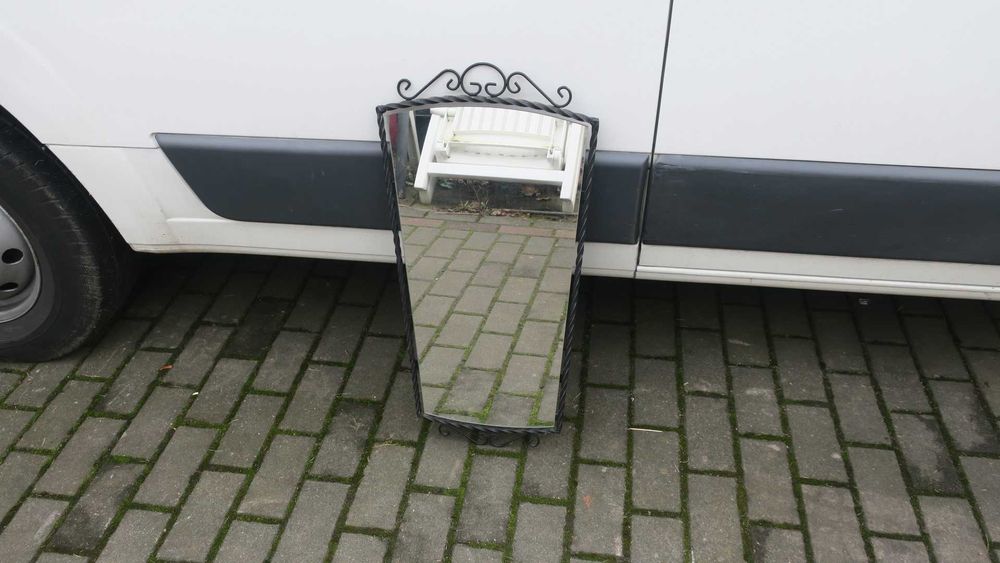 Lustro w metalowej oprawie 73x34cm