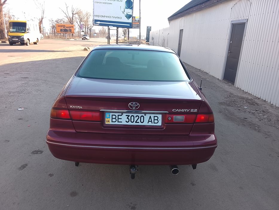 Продаю Toyota Camri