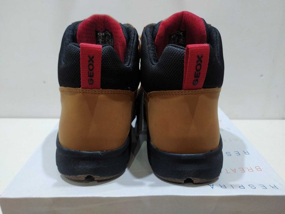 Новые ботинки Geox 32 р, 33 р,  36 р