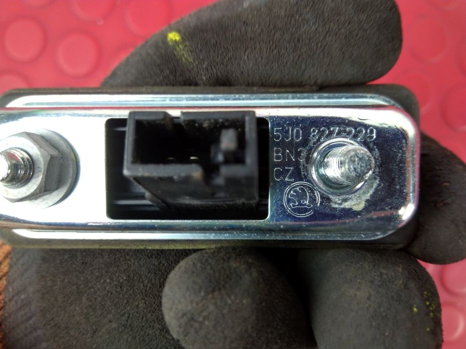 Interruptor Fecho da Mala 5J0827229 - AUDI A1