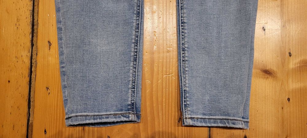 Stradivarius jeansy skinny fit 44