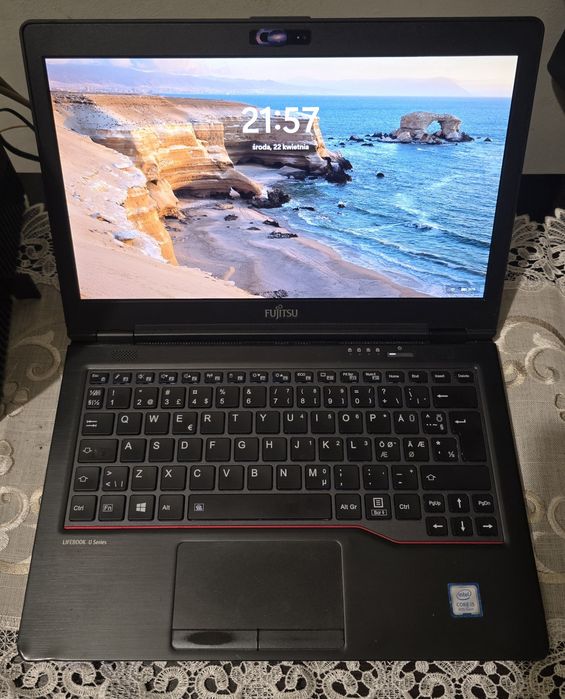 Fujitsu Lifebook U729