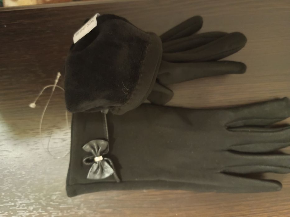 Перчатки жіночі,чорні.