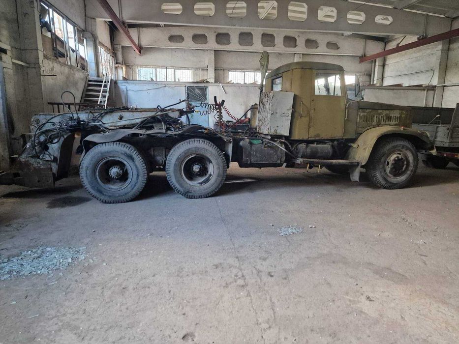 Тягач КРАЗ 258Б1