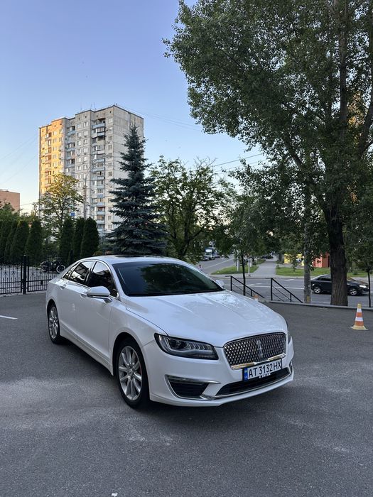 Lincoln MKZ Hybrid