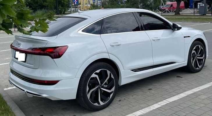 Audi e-tron 2020 модель 2021 р Запас ходу 400