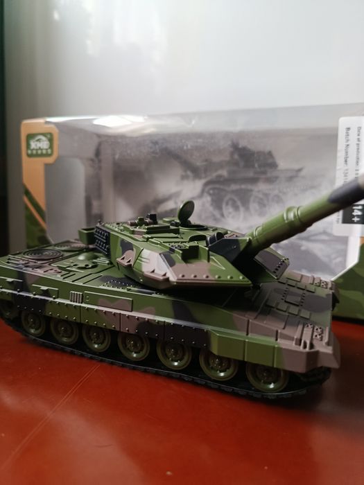 В колекцию Leopard 2A6 модель танка