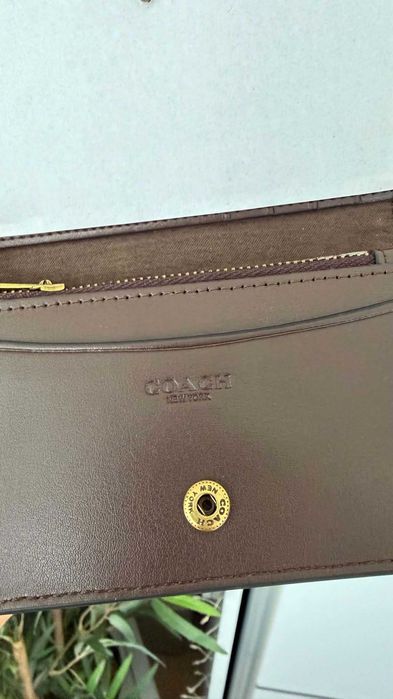 Mały brązowy elegancki portfel/etui na karty z logo Coach