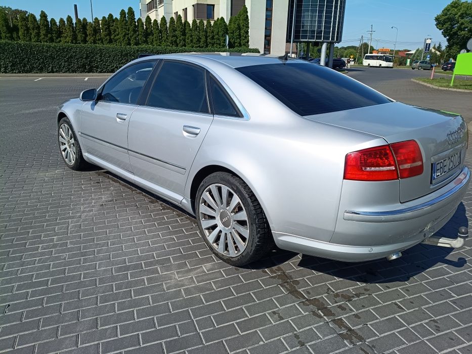 Audi A8 D3 4.0 V8