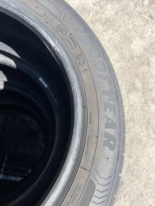 215/55r17 Goodyear Efficient grip performance шини літні комплект