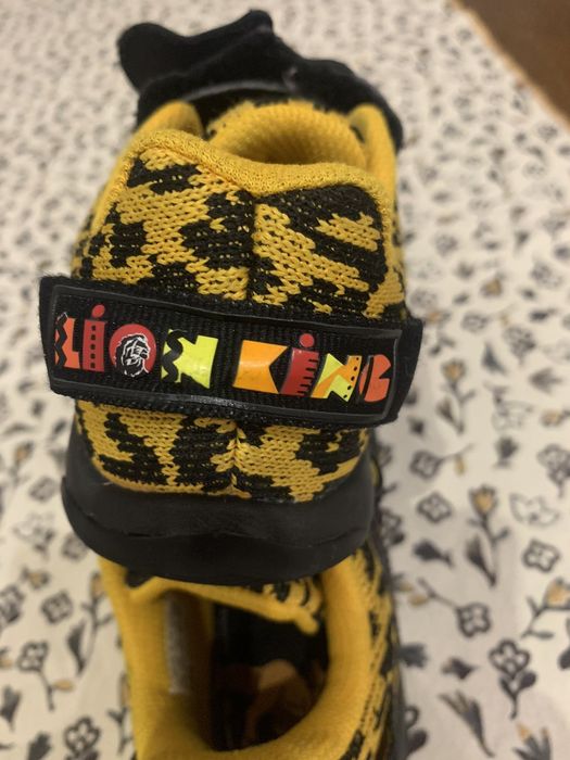 Кросівки adidas disney simba lion king