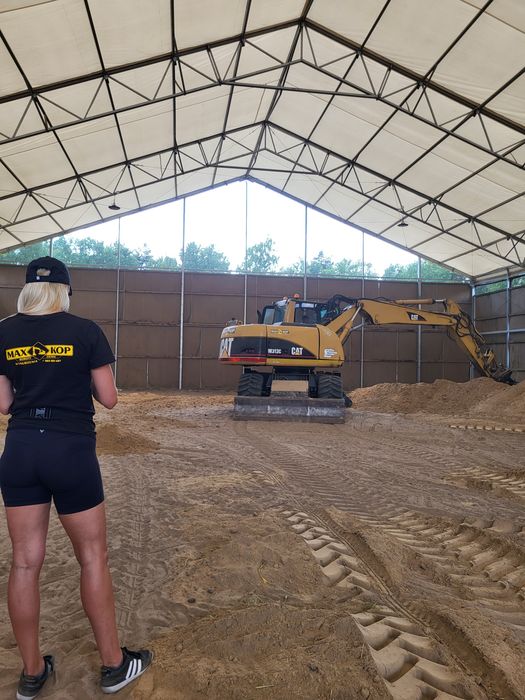 Usługi ,minikoparką ,koparko ładowarką , transport . Ziemia ,Piasek