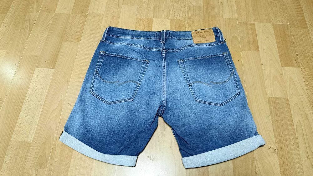 Męskie spodnie jeansowe JACK&JONES r.M stan bardzo dobry