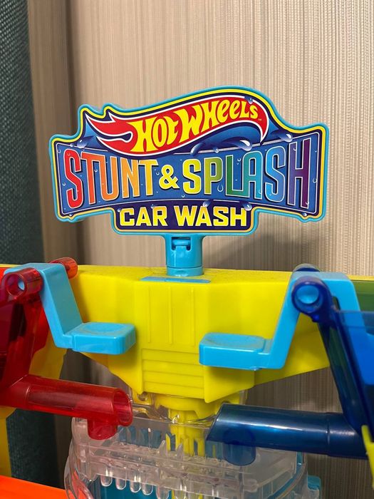Автомойка Hot wheels хот вилс в идеальном состоянии