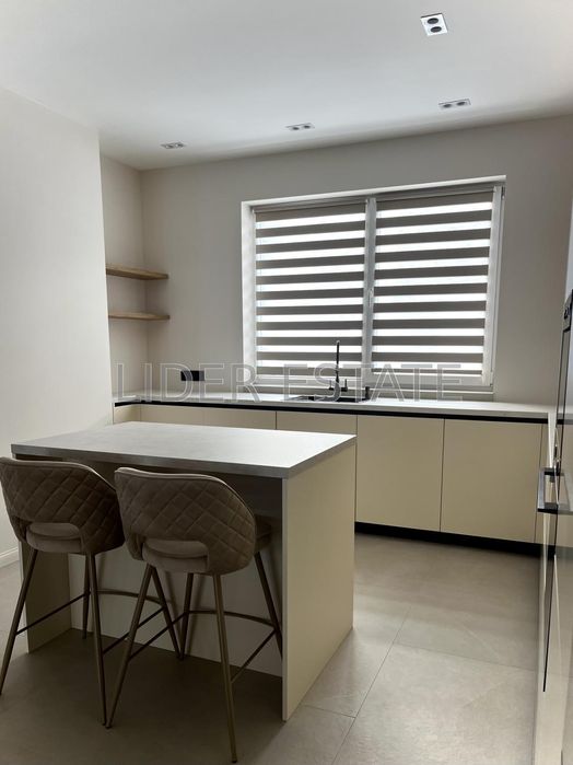 Довгострокова Оренда таунхауса в Таунхаус Village