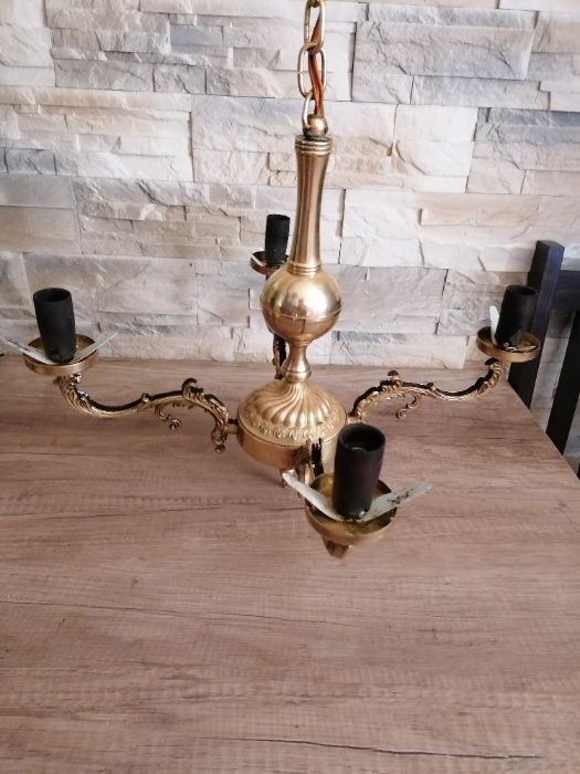 Żyrandol z mosiądzu