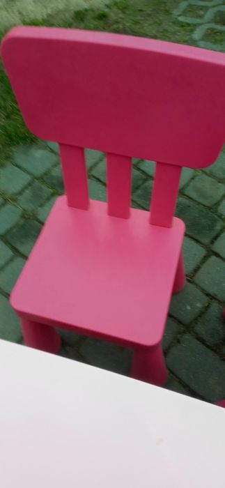 Stolik z krzesełkami