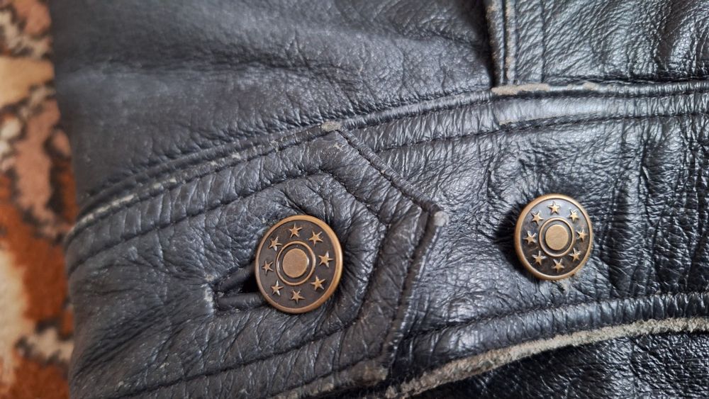 Кожаная куртка ARIZONA.