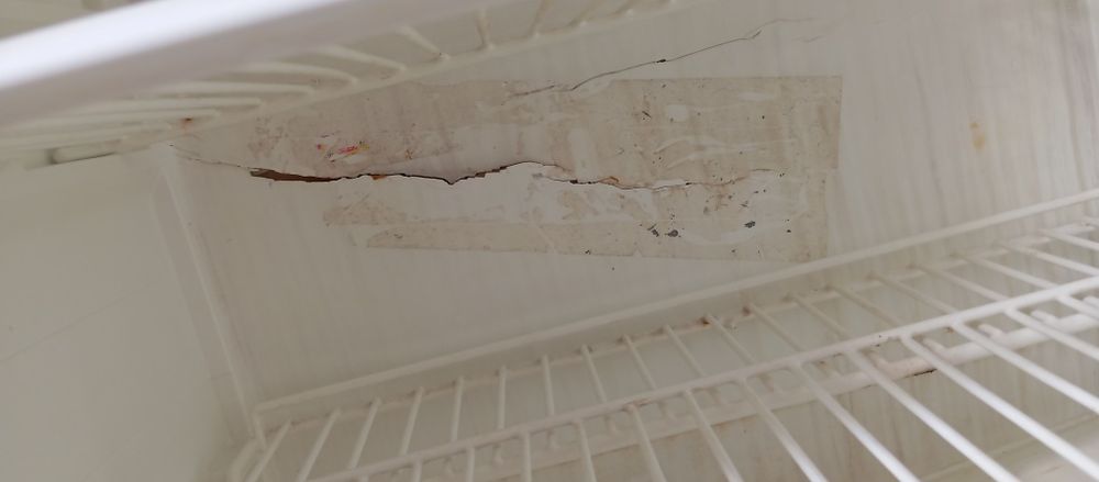 Холодильник, який працює